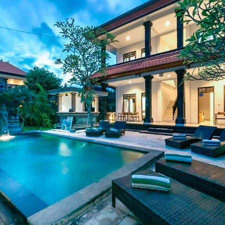 Esty House Hotell Ubud Exteriör bild