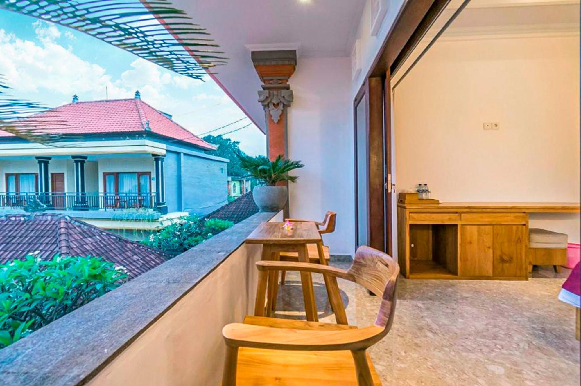 Esty House Hotell Ubud Exteriör bild