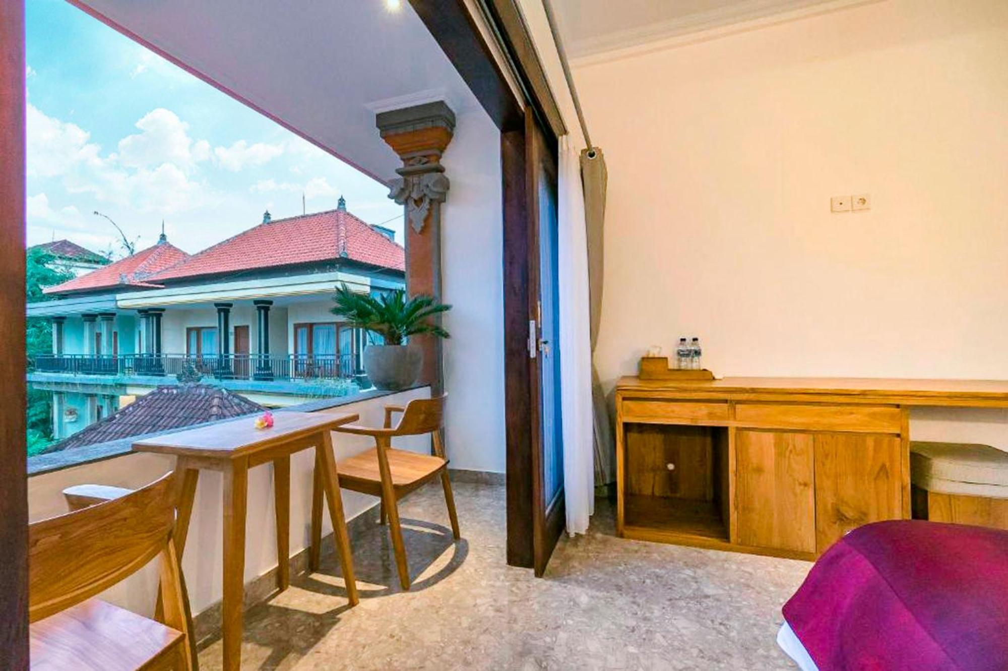 Esty House Hotell Ubud Exteriör bild