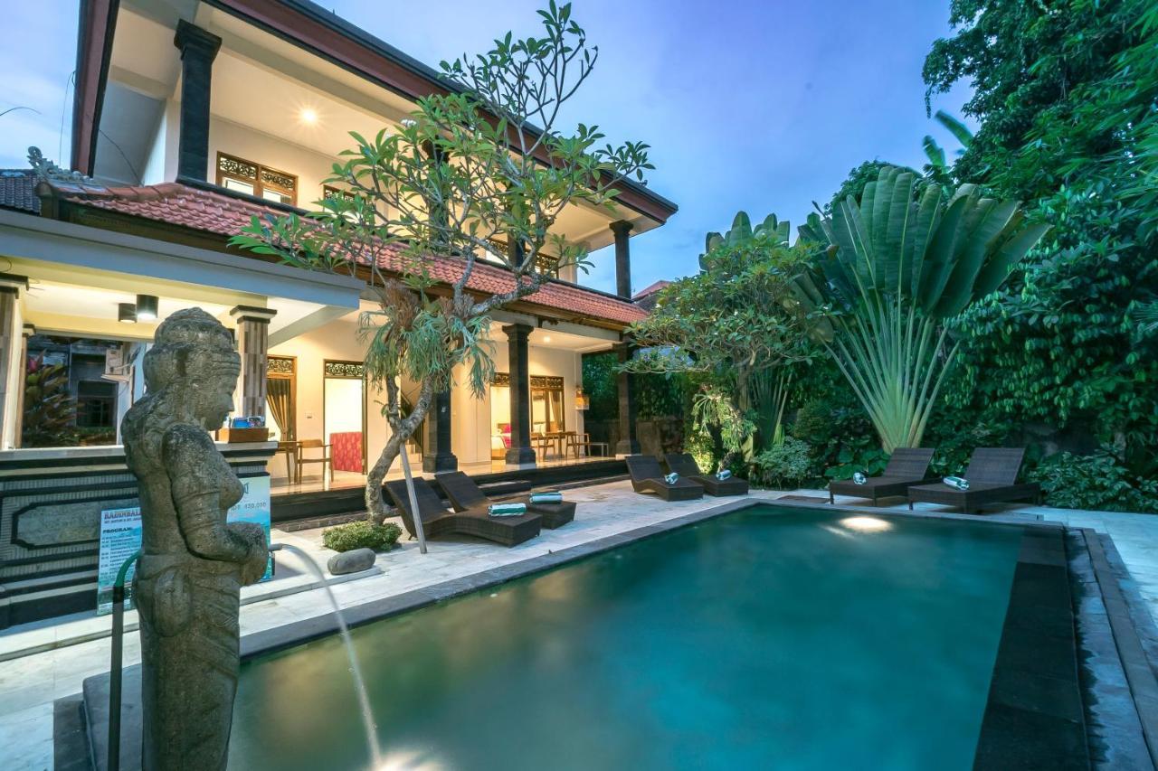 Esty House Hotell Ubud Exteriör bild