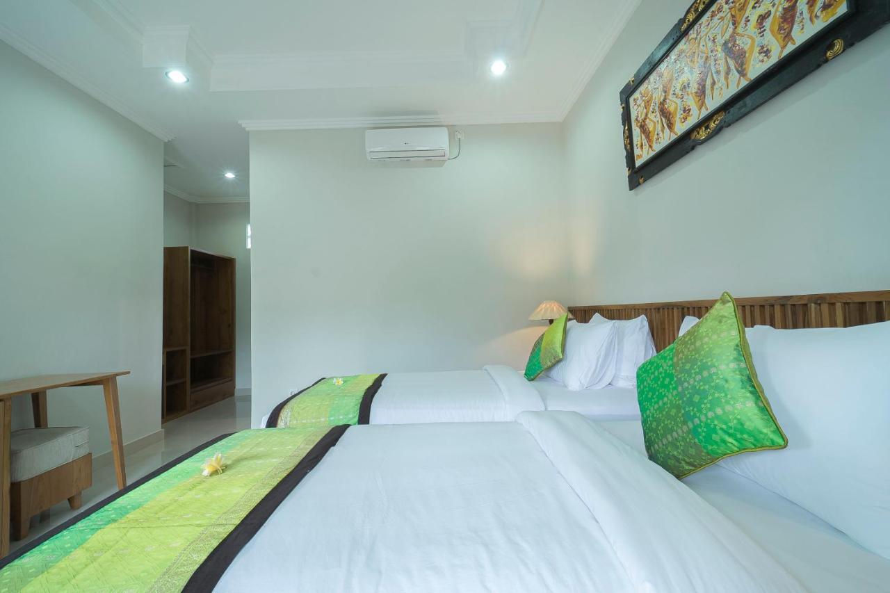 Esty House Hotell Ubud Exteriör bild