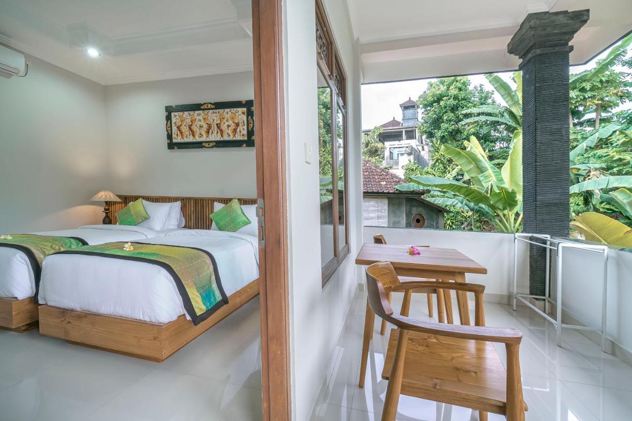 Esty House Hotell Ubud Exteriör bild