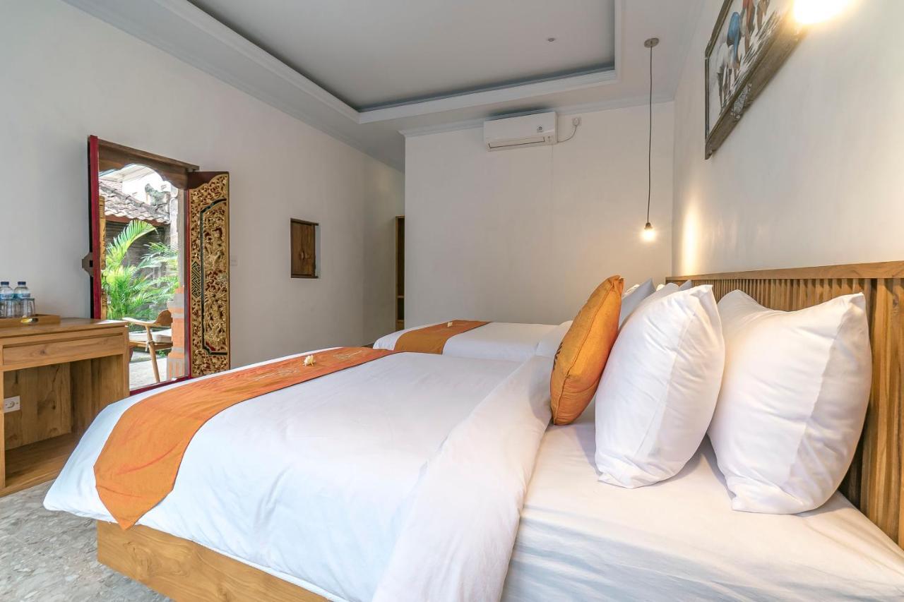 Esty House Hotell Ubud Exteriör bild