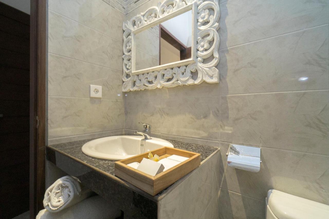 Esty House Hotell Ubud Exteriör bild
