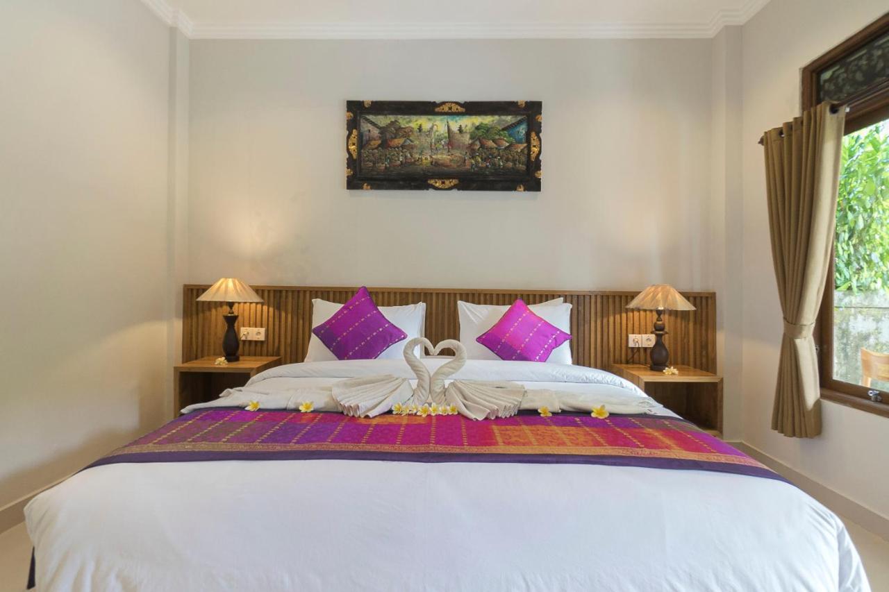 Esty House Hotell Ubud Exteriör bild