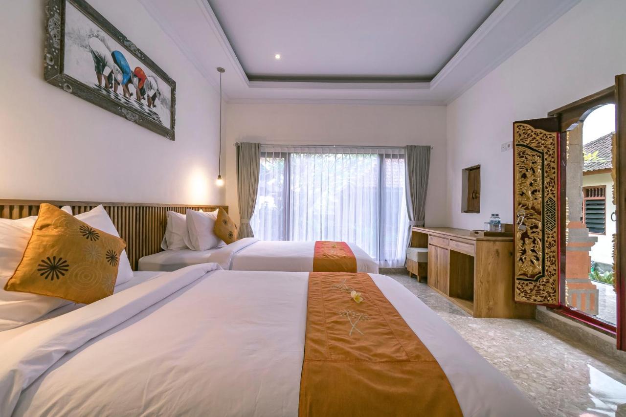 Esty House Hotell Ubud Exteriör bild