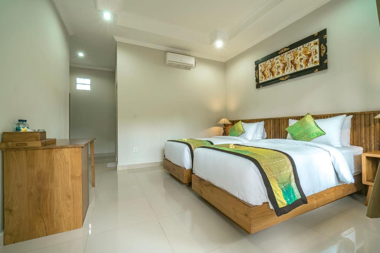 Esty House Hotell Ubud Exteriör bild
