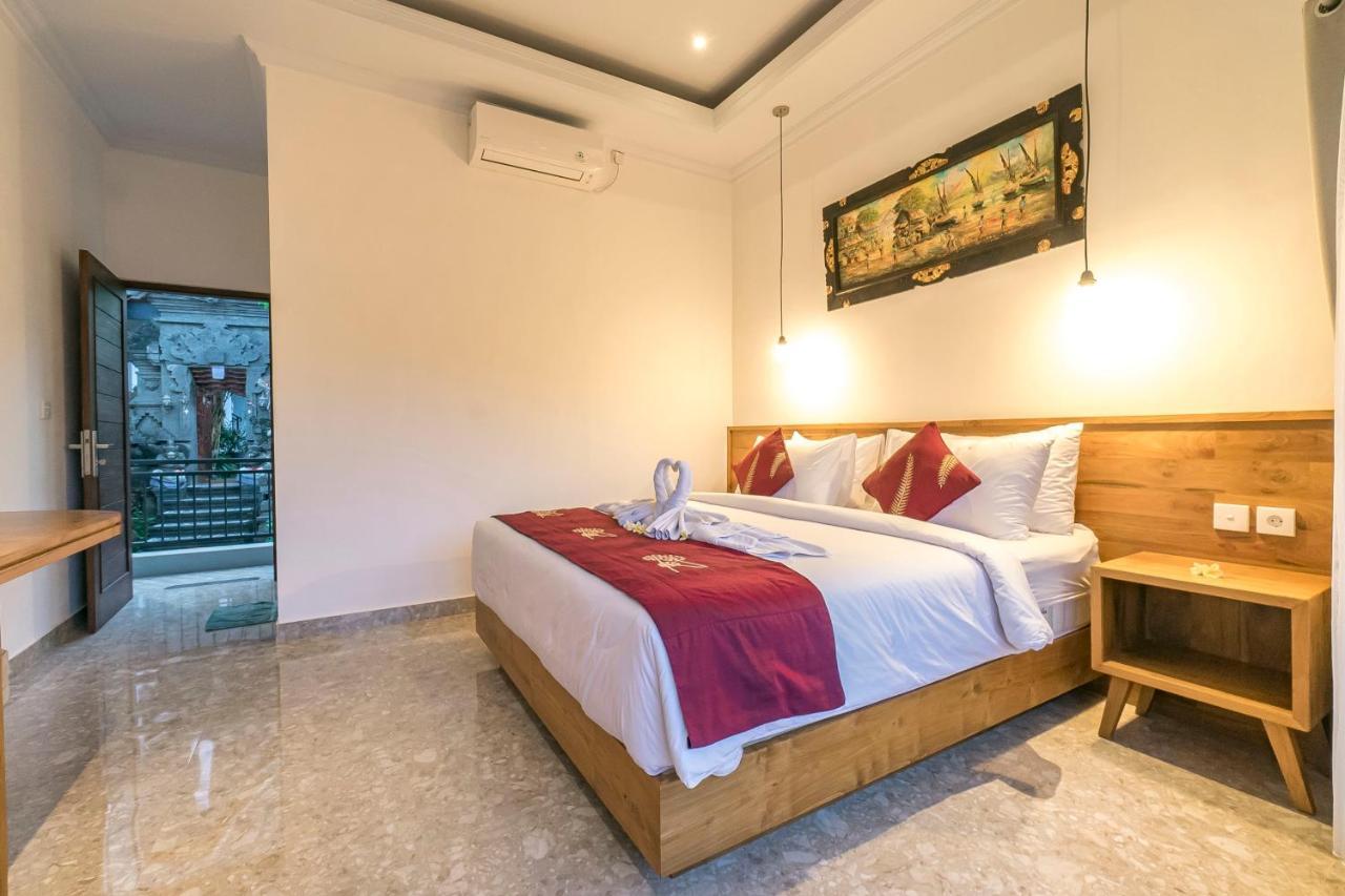 Esty House Hotell Ubud Exteriör bild