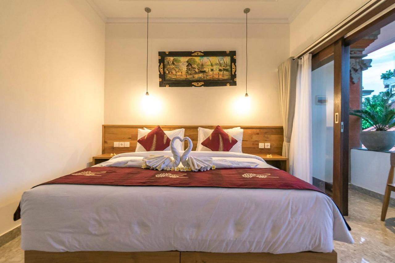 Esty House Hotell Ubud Exteriör bild