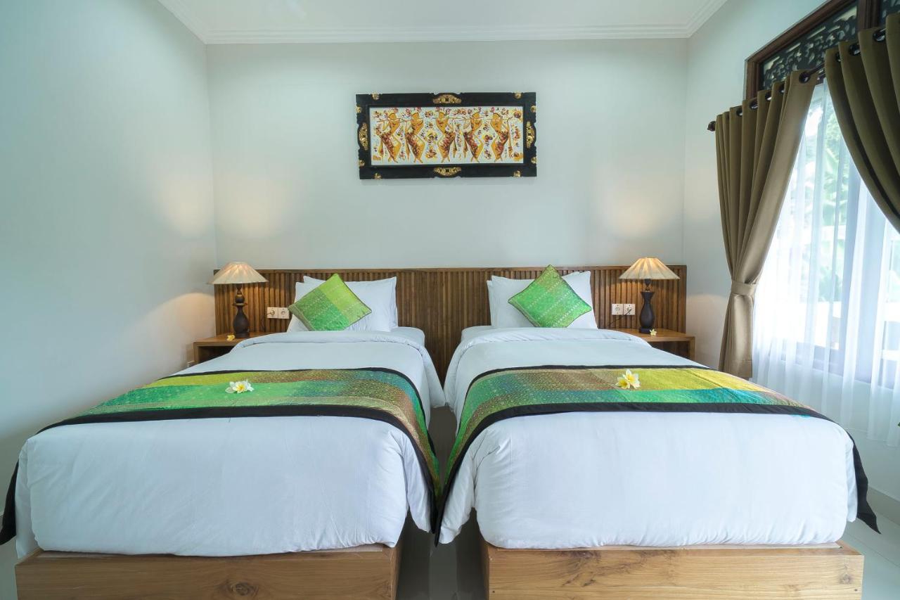 Esty House Hotell Ubud Exteriör bild