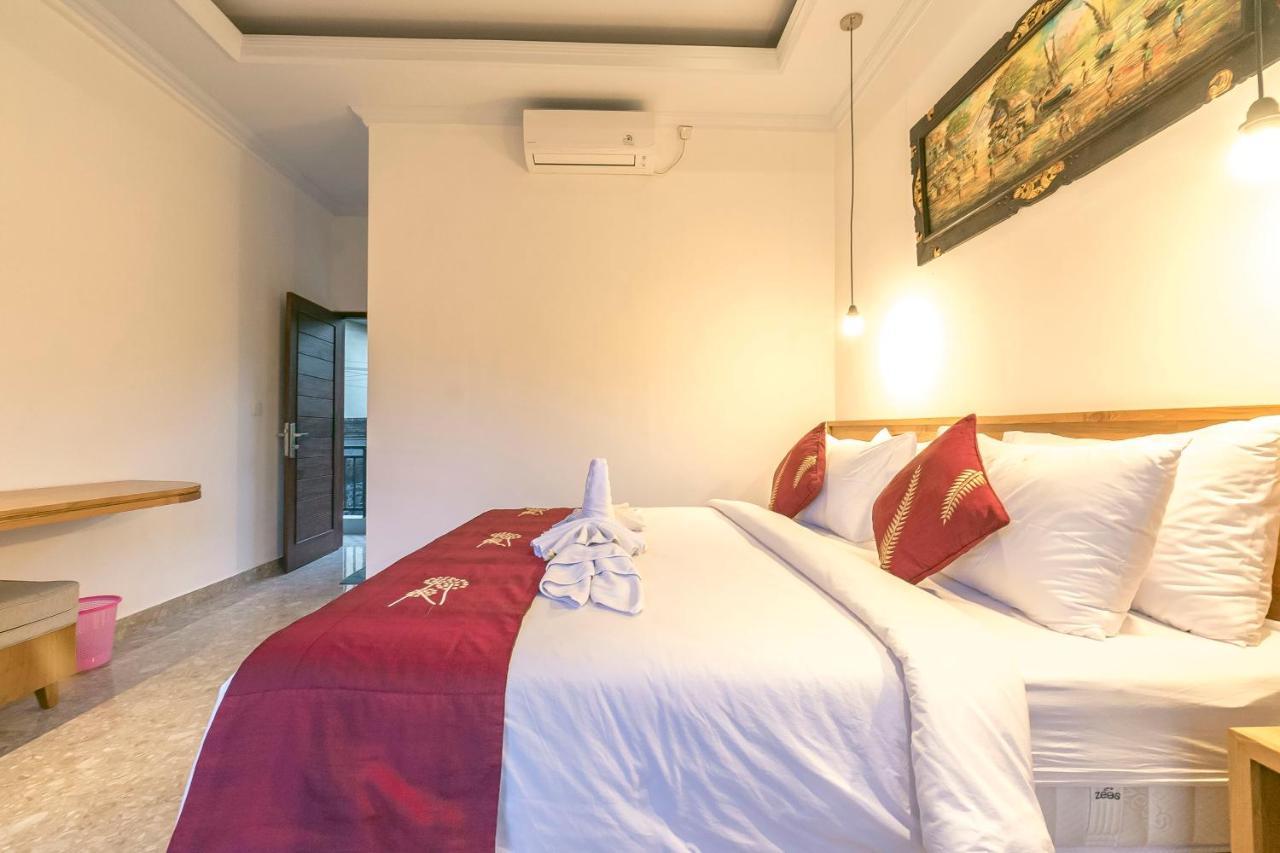 Esty House Hotell Ubud Exteriör bild